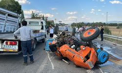 Uşak'ta acı olay! Kamyonet ile çarpışan traktör devrildi: 1 Ölü