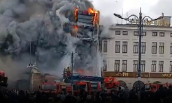 Eminönü Mısır Çarşı'nda korkutan yangın