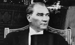 İlk defa göreceksiniz! Atatürk'ün stüdyo çekiminden yeni fotoğrafları ortaya çıktı