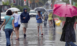 Meteoroloji'den uyarı üstüne uyarı! 19 il için kuvvetli yağış ve fırtına uyarısı!  Bugün ve yarın hava nasıl olacak?