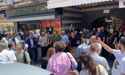 PKK'nın fesih kararı Diyarbakır'da halaylarla kutlandı