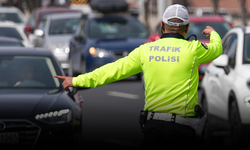 Trafikte yeni dönem: Kaza yerinden kaçan sürücüye hapis, ehliyetsiz sürüşe ağır cezalar geliyor