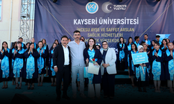 Vali Çiçek, KAYÜ Sağlık Hizmetleri MYO mezuniyet törenine katıldı