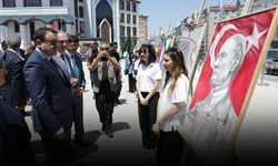 Kütahya Valiliği önünde “Sesin ve Rengin Yolculuğu” sergisi açıldı