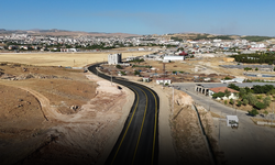 Siirt Valiliği 29 köyün bağlantı yolunu sıcak asfaltla yeniledi