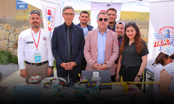 Vali Eldivan, Bilim Şenliği’nde öğrencilerle buluştu