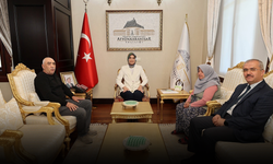 Vali Yiğitbaşı, şehit ailesini makamında ağırladı