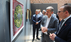 Ağrı Valiliği ve AİÇÜ iş birliği ile İshak Paşa Sarayı’nda Fihi Ma Fih sergisi