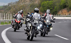 Motosiklet sürücüleri kuralları ve yöntemleri uzmanından dinledi