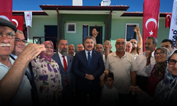 Vali Yılmaz, yapımı tamamlanan 89 köy evinin anahtarlarını teslim etti
