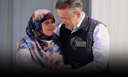Vali Sözer, Kaşıkçı Köyü'ndeki yangın mağdurlarını yalnız bırakmadı