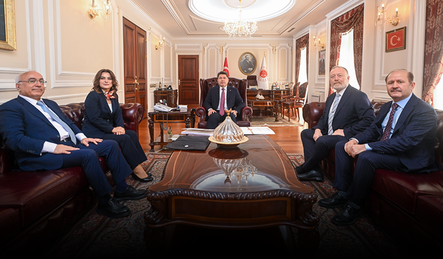 DEM Parti heyeti, Adalet Bakanı Tunç ile görüştü