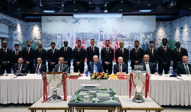 Cumhurbaşkanı Erdoğan, şampiyon Galatasaray'ı kabul etti