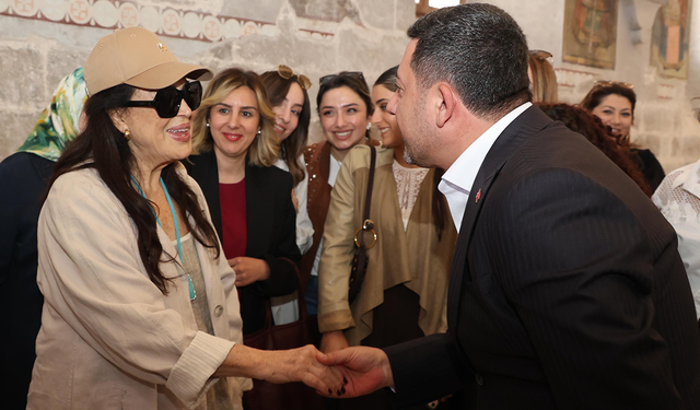 Türkan Şoray'ı duygulandıran ziyaret