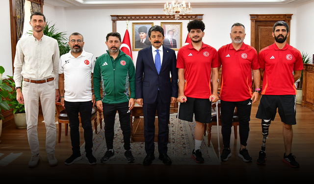 Ampute Futbol Milli Takımı’ndan Vali Demiryürek’e ziyaret