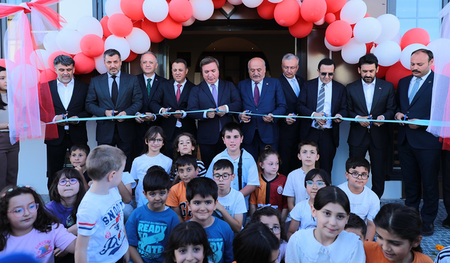 Erzincan Valiliği destekli kütüphane açılışında Bakan Yardımcısı Mumcu’dan gençlere mesaj