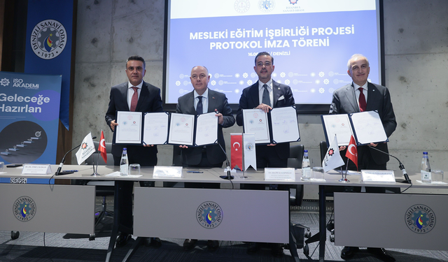 Mesleki eğitim protokolüne imza atan Denizli Sanayi Odası, Ege'de bir ilki gerçekleştirdi