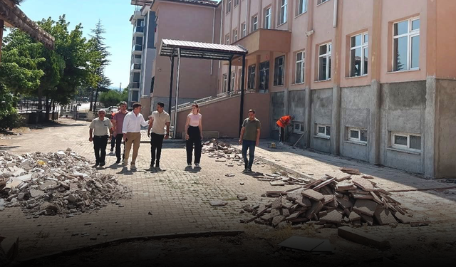 Kaymakam Karaloğlu, Simav’da kamu binaların onarımını denetledi