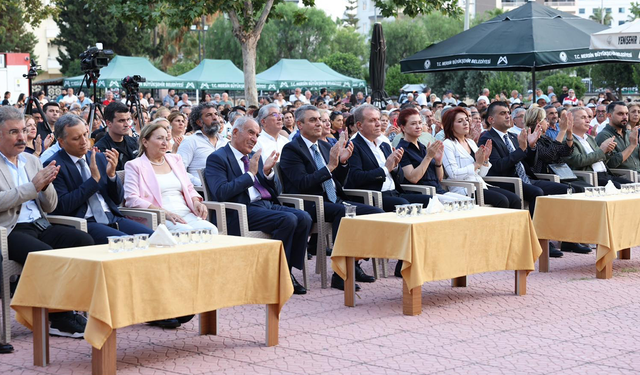 Vali Toros'tan, Alevi Kültür Derneği’nin Aşure etkinliğinde kardeşlik mesajı