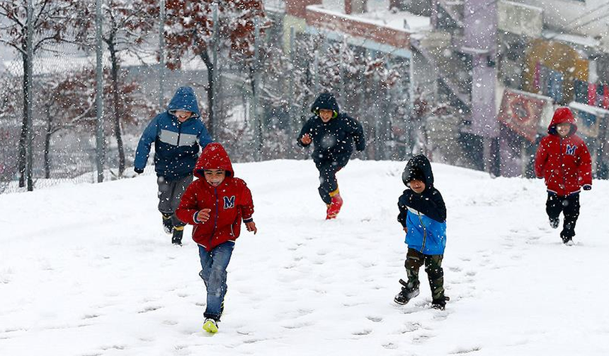 Bugün okullar tatil mi? 7 ilde eğime kar engeli! İşte bugün kar tatili olan il ve ilçeler