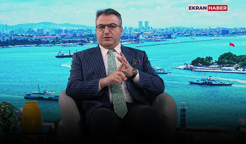 Cem Küçük'ten çarpıcı deprem yorumu: İmamoğlu 100 bin daireyi dönüştürebilirdi