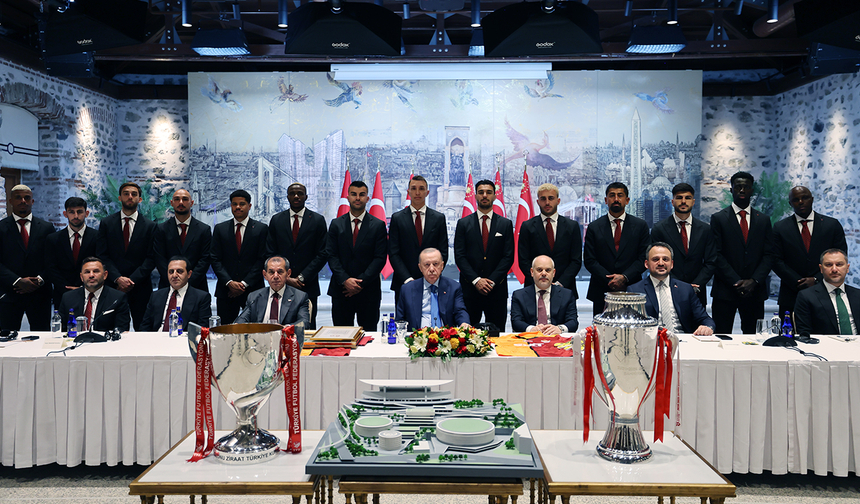 Cumhurbaşkanı Erdoğan, şampiyon Galatasaray'ı kabul etti