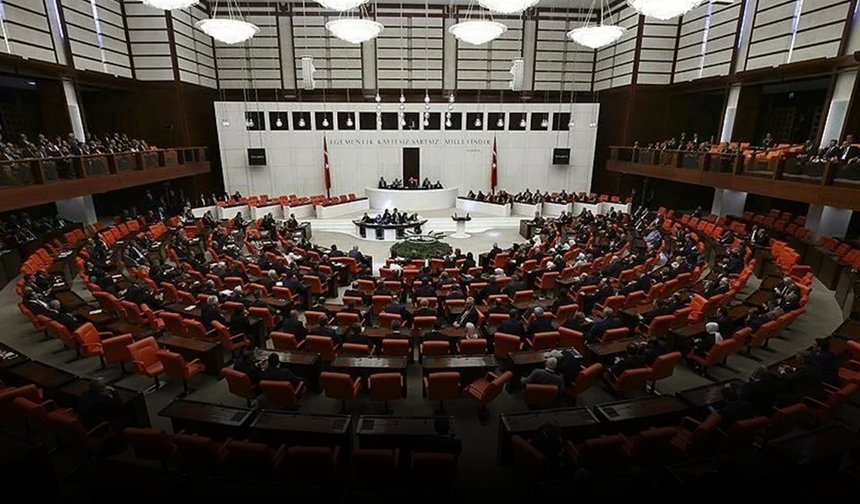 Üç milletvekili için dokunulmazlık dosyası Meclis'e sunuldu