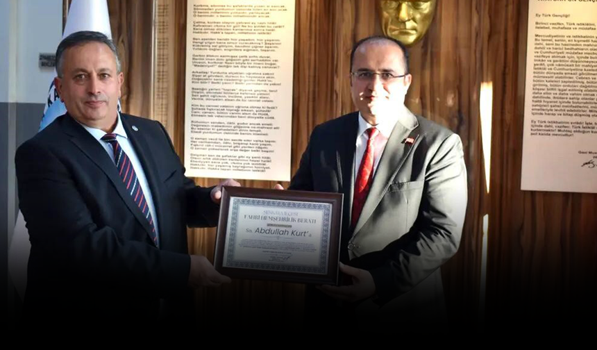 Kaymakam Kurt’a 'Fahri hemşehrilik' beratıyla veda
