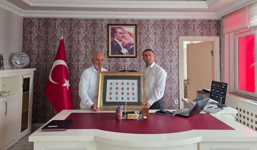Kaymakam Çimşit, STK başkanını makamında kabul etti
