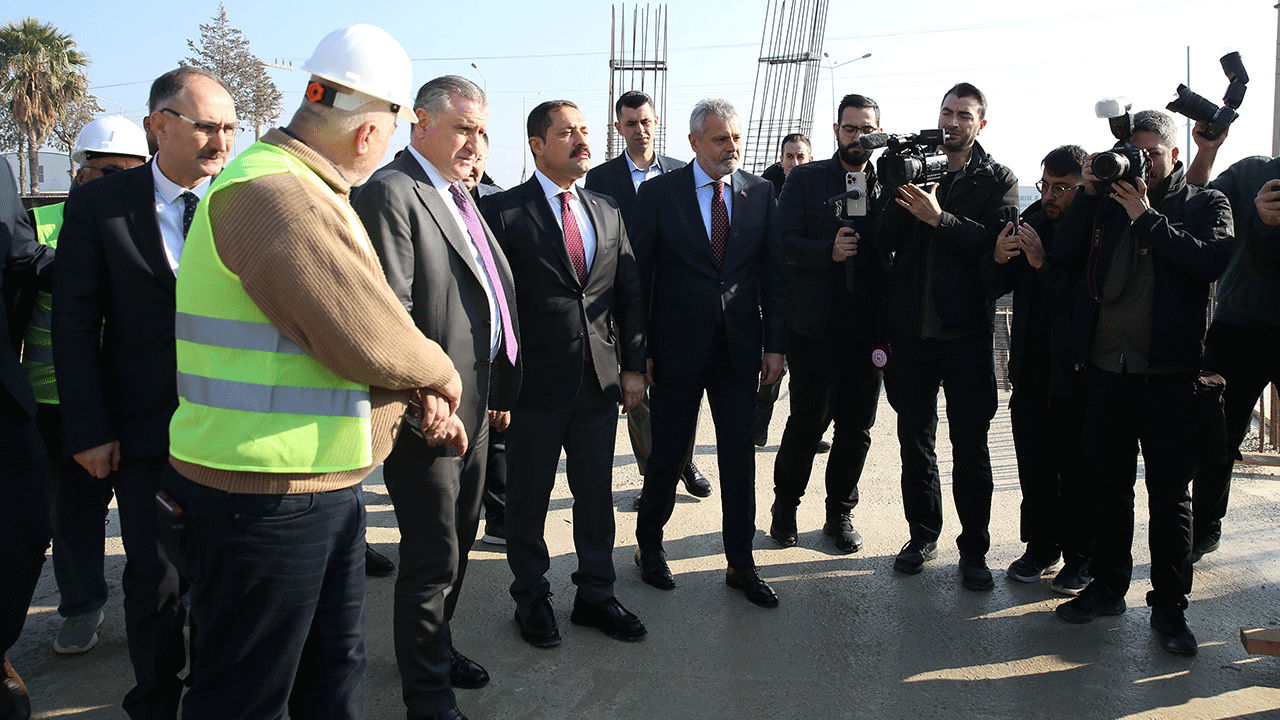 Bakan Aşkın Bak Hatay'da incelemelerde bulundu