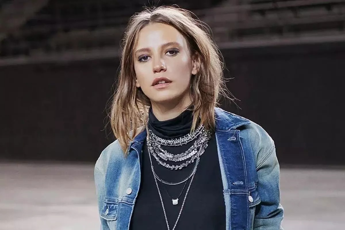 Serenay Sarikaya Ifadeye Cagrild