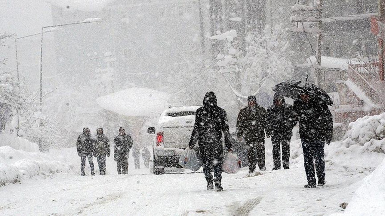 Meteorolojiden Kuvvetli Kar Yagi